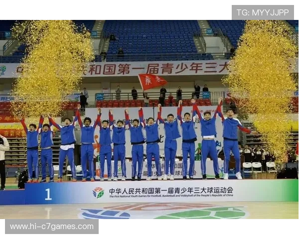 中国男篮新赛季首战亮点纷呈 青少年球员表现引关注